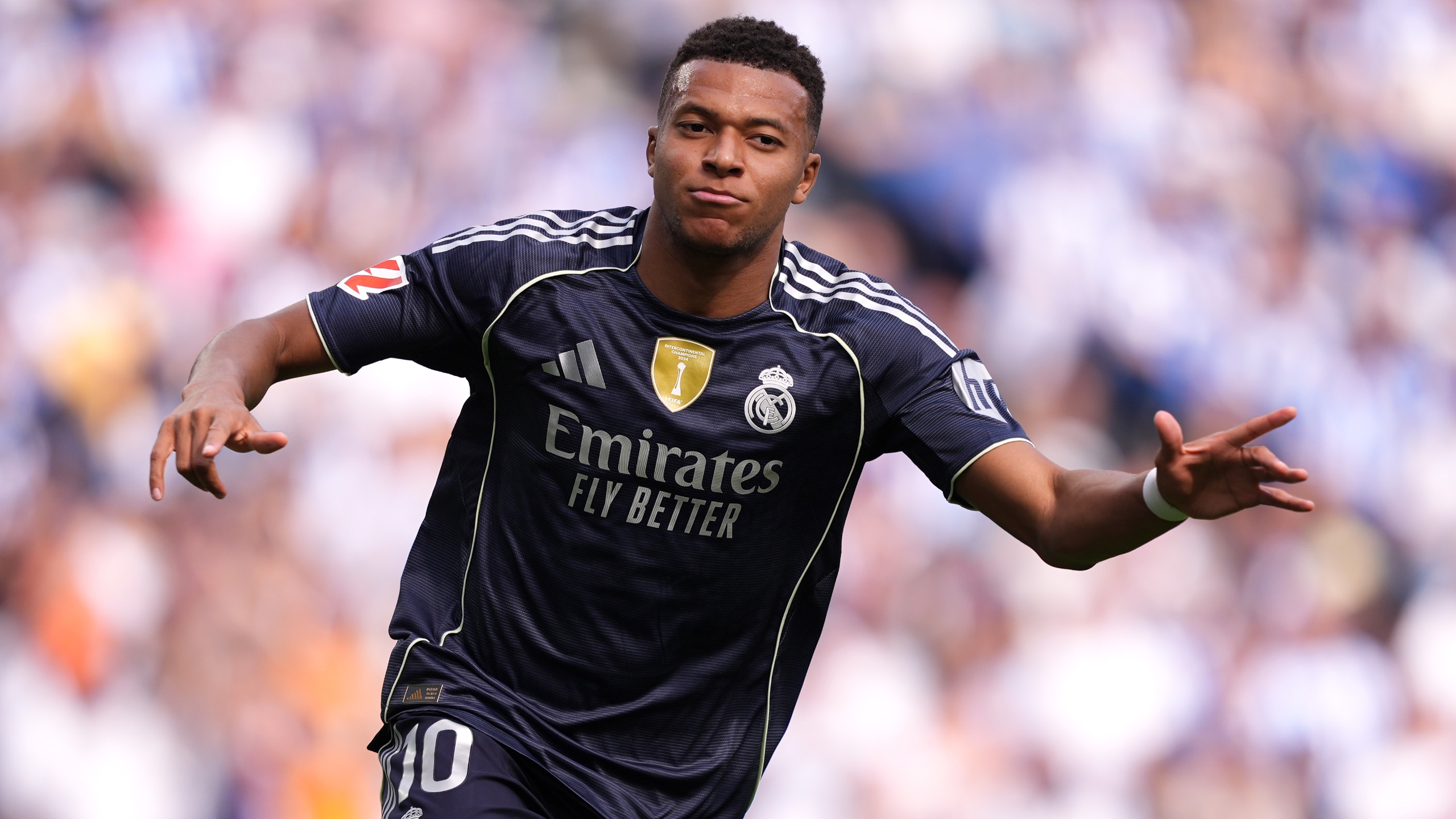 记者：马竞表达了对科内的兴趣，但罗马将球员视为非卖品