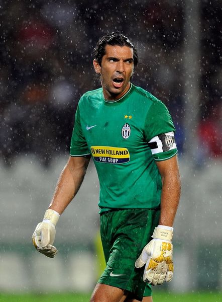 《天空之尘》：赛博朋克银河恶魔城游戏登陆PC平台