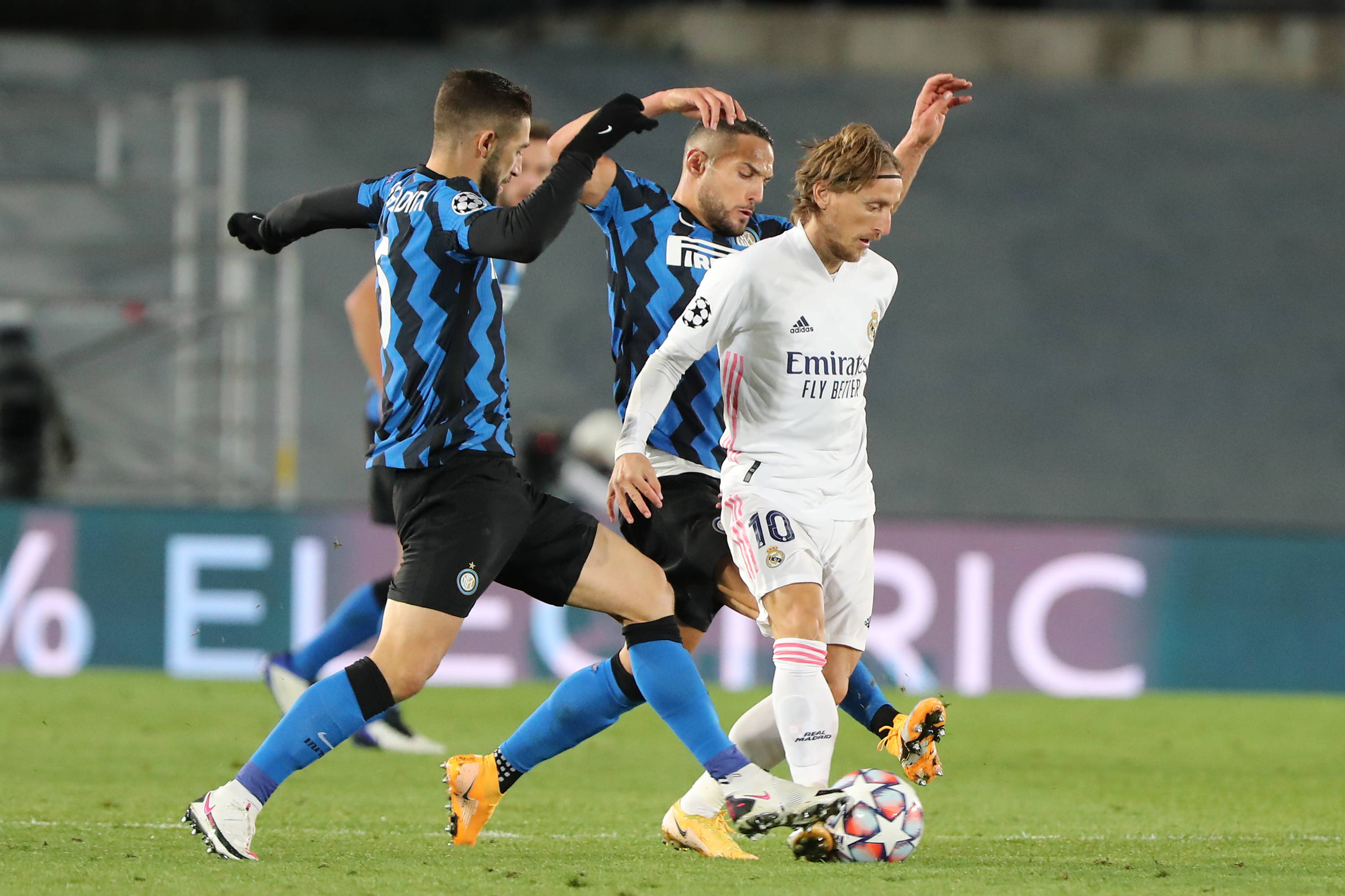 三节砍19+12，但罚球9中3！火箭队申京手感冰凉！基本功该练了