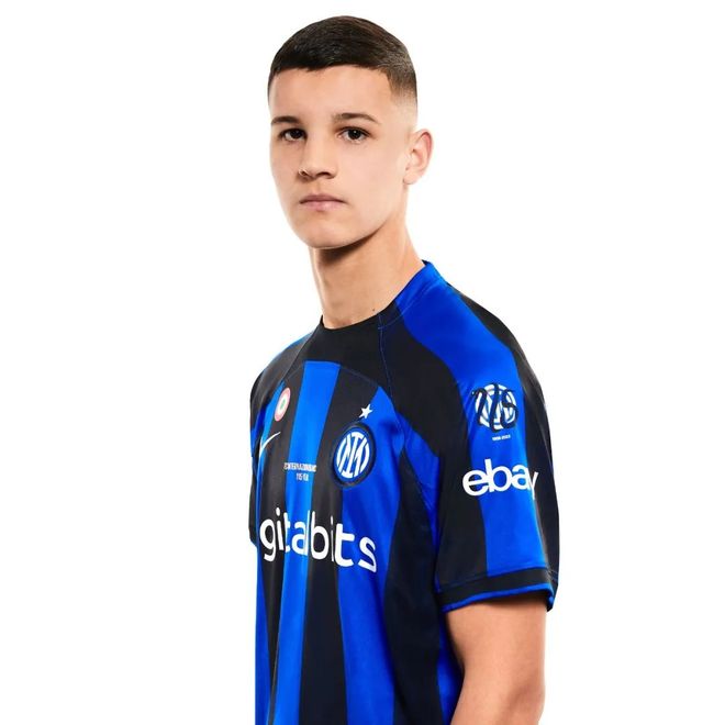 BLAST赏金赛激战正酣，BLACKLYTE逐夜上阵助威