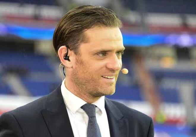 湖人逆转取胜！詹姆斯30+8创纪录，勇士弃将失误多，东契奇末节建功